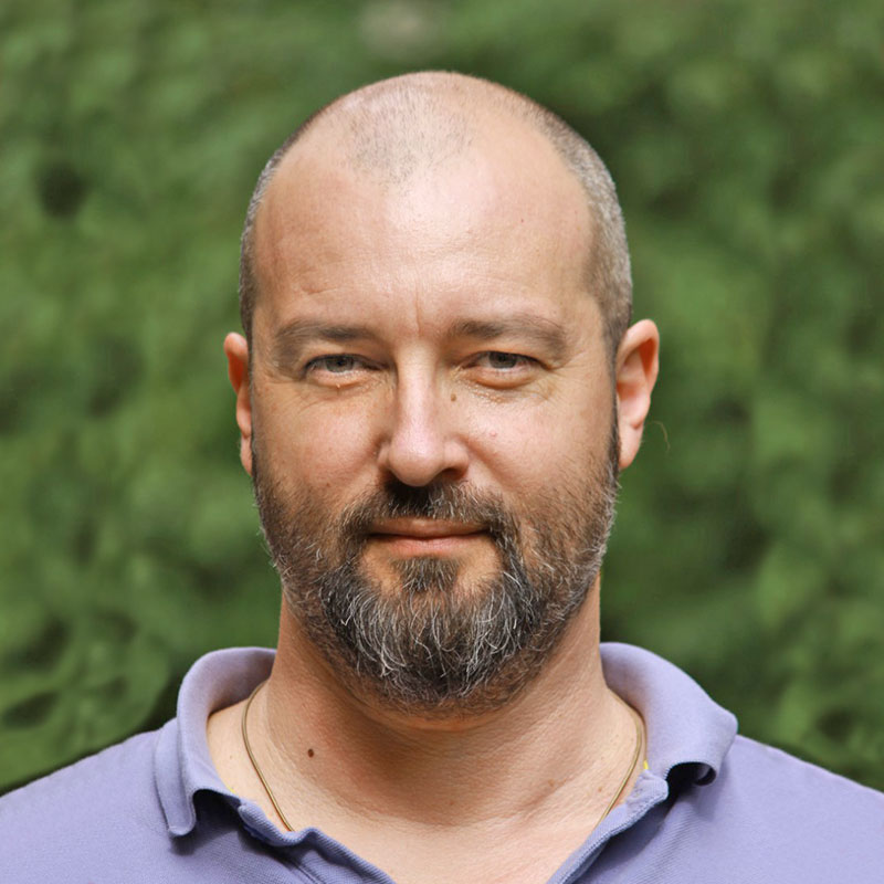 Doru Bodea (PhD) Insegnante di Yoga e Tantra